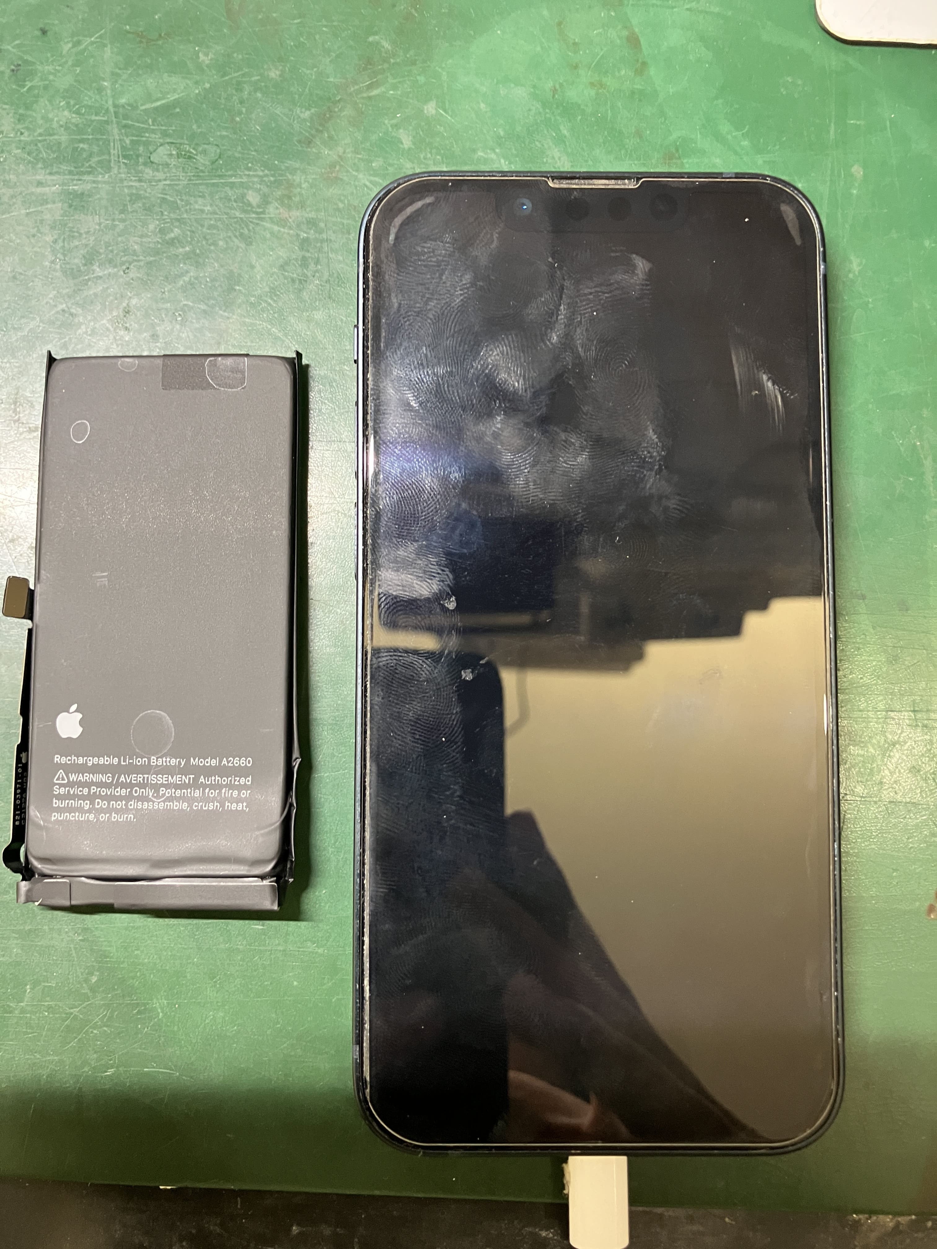 iPhone13mini バッテリー交換【スマホ修理工房川崎店】